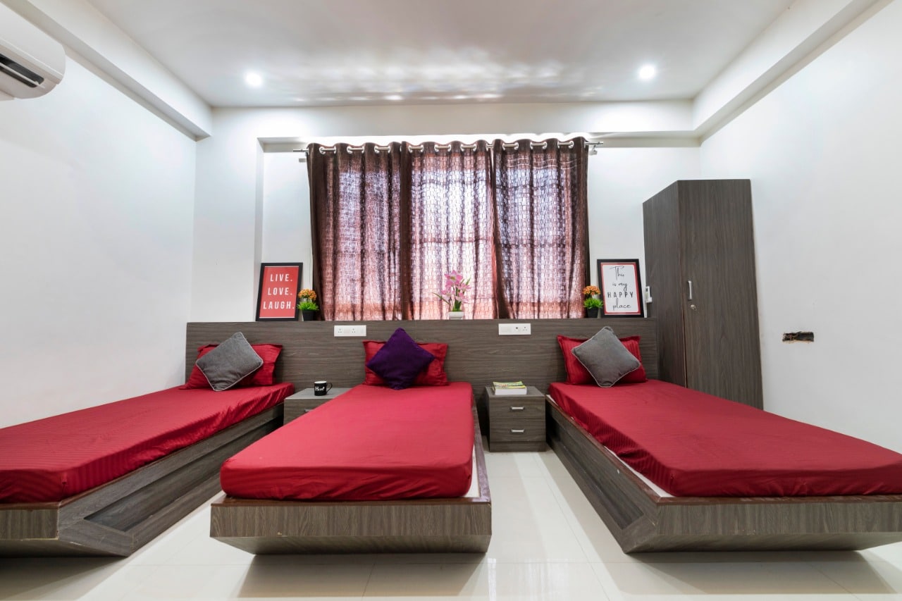 pg for mens in ahmedabad