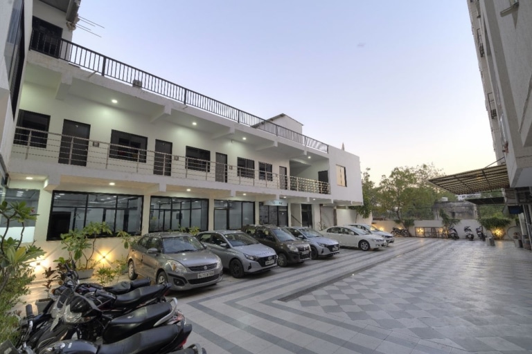 co working space in ahmedabad