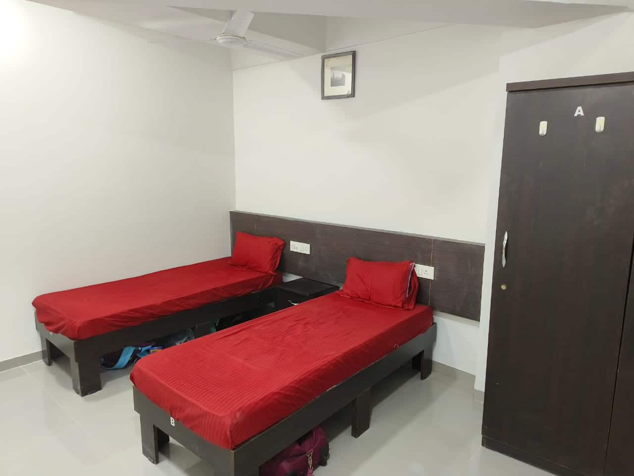 pg in gandhinagar