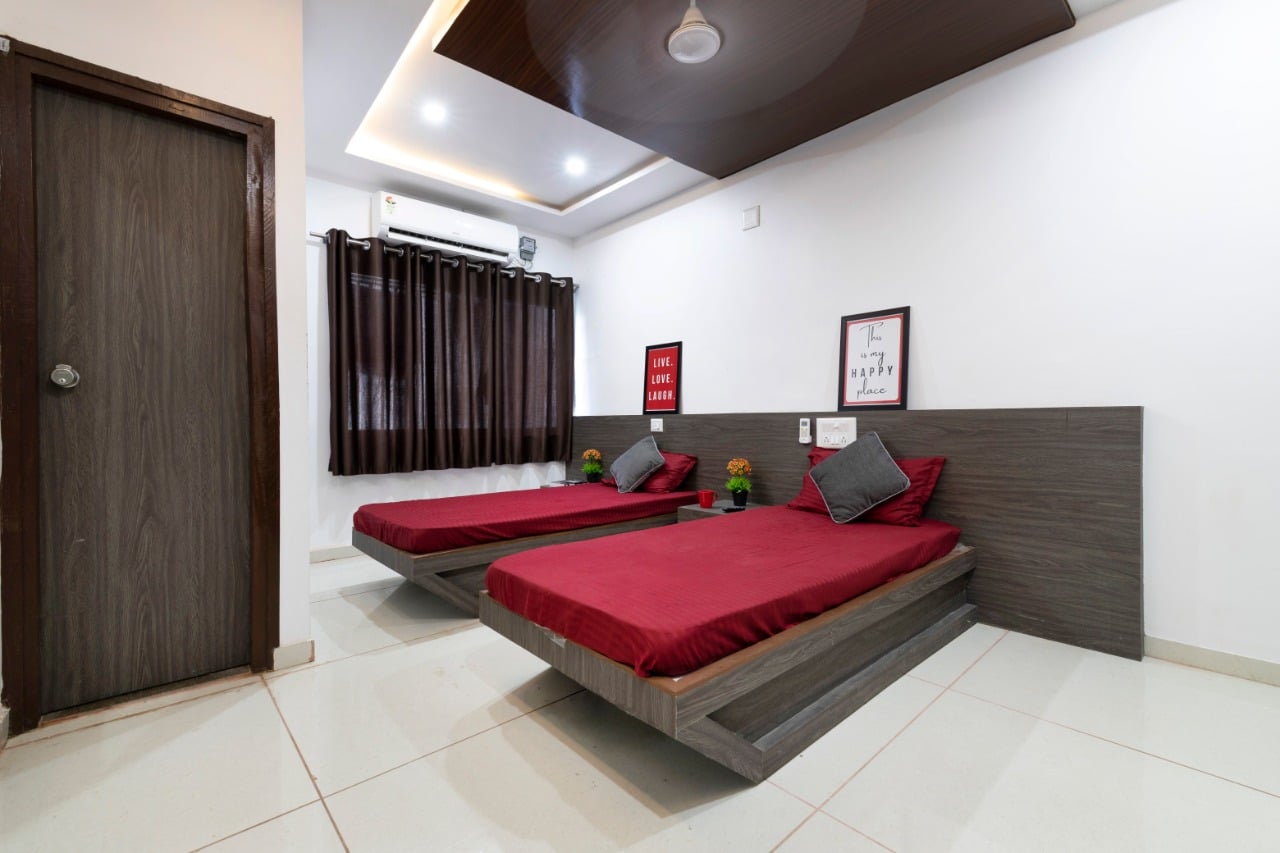 Doble sharing room pg in ahmedabad